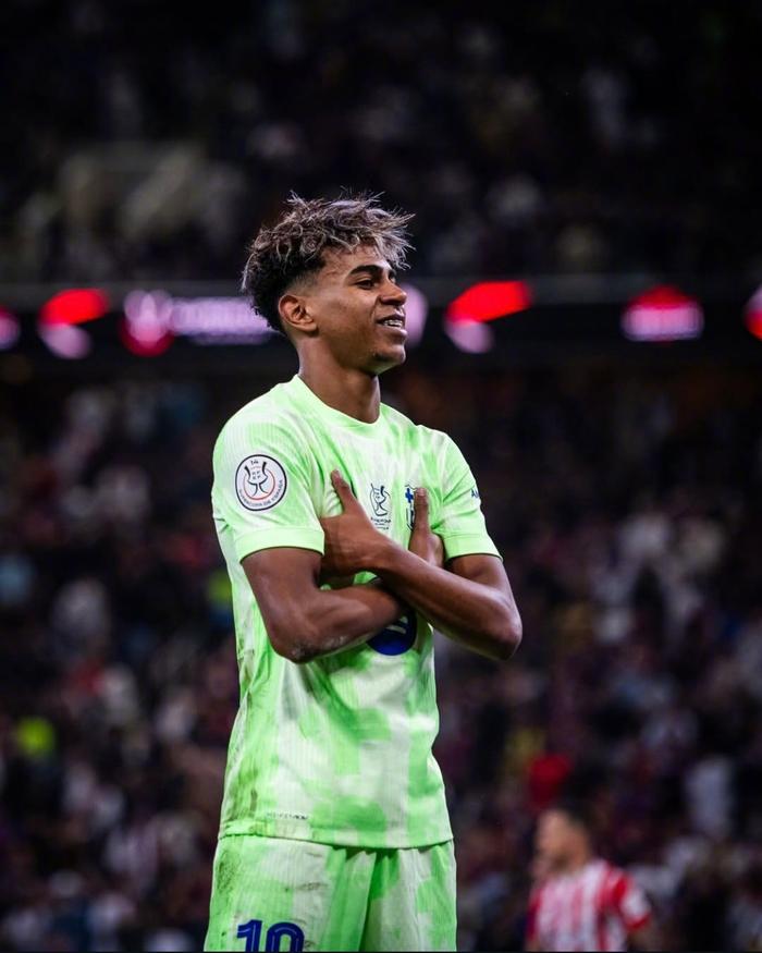 包含欧罗巴杯半决战场擂主开创，西班牙豪门轻松晋级的词条