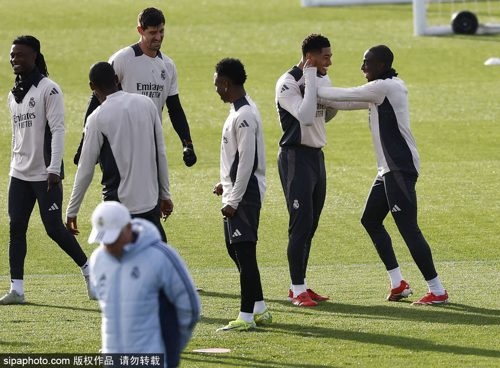 欧预赛防守问题凸显，球队调整战术备战的简单介绍