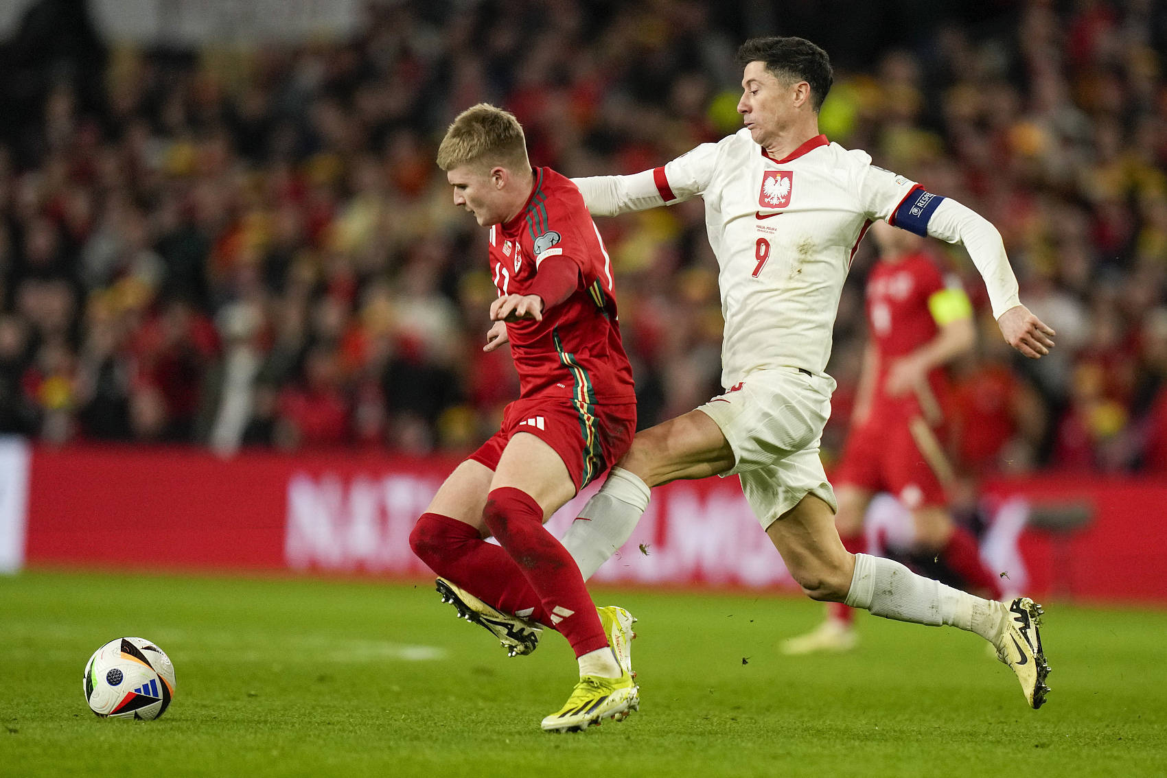 欧预赛：丹麦大胜以色列，取得胜利