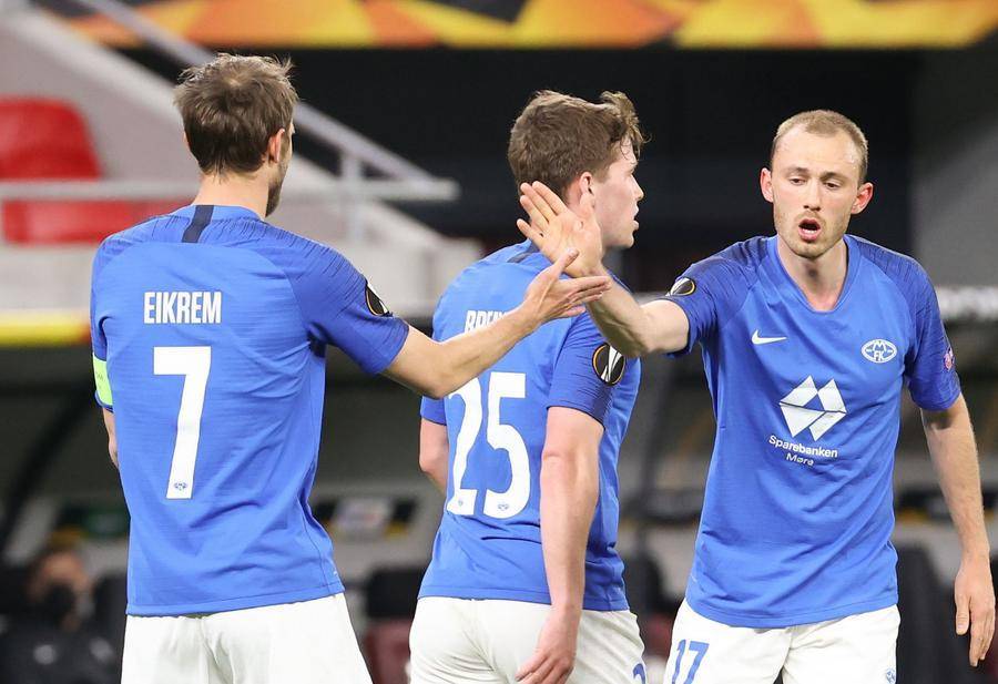 开云体育在线-瑞典足球队实力压倒，成功突围欧预赛小组赛的简单介绍