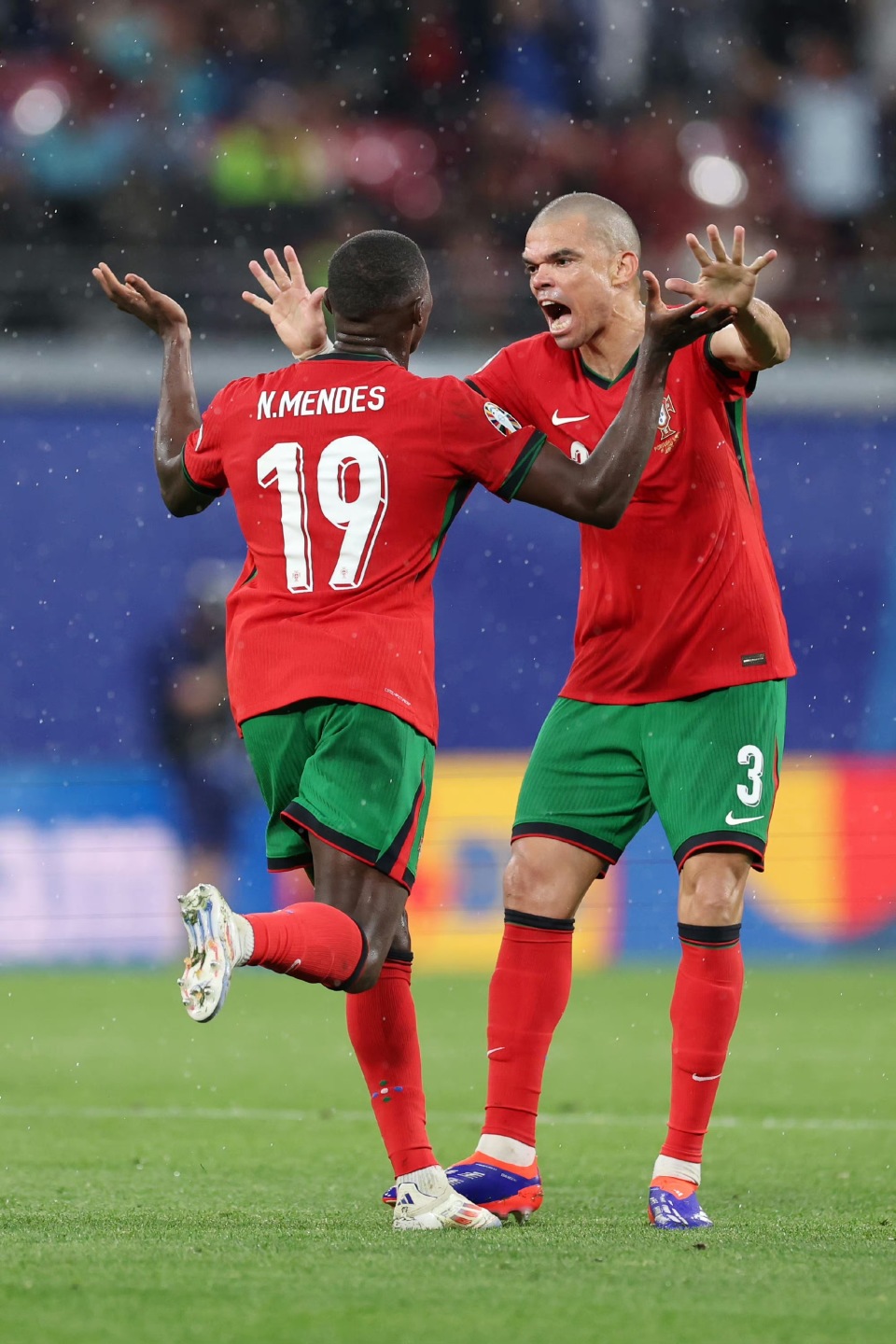 葡萄牙绝杀荷兰，锁定小组第一出线的简单介绍