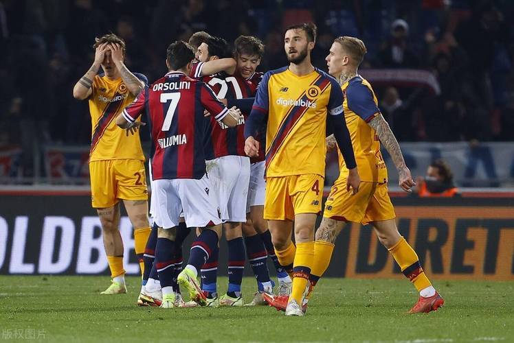 包含水晶宫球员在英超比赛中豪取连胜，士气高昂的词条