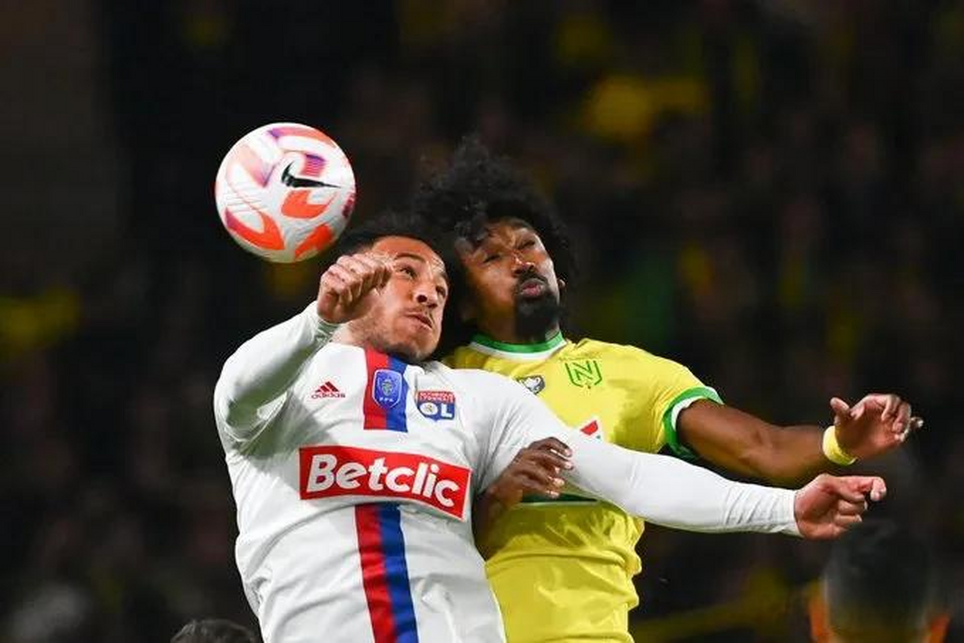 开云体育-南特主场迎战里昂，冲击积分榜前列