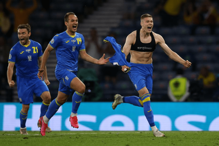 开云体育官方网站-乌克兰队在比赛中比分领先，锁定晋级