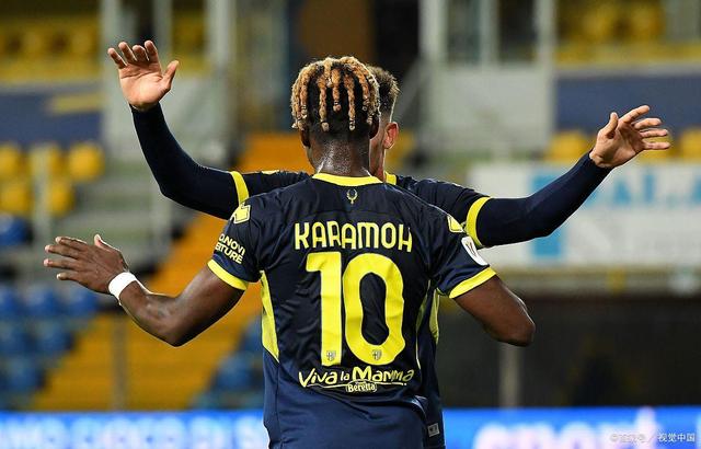 帕尔马客场遭遇佛罗伦萨逆转，遗憾失利的简单介绍