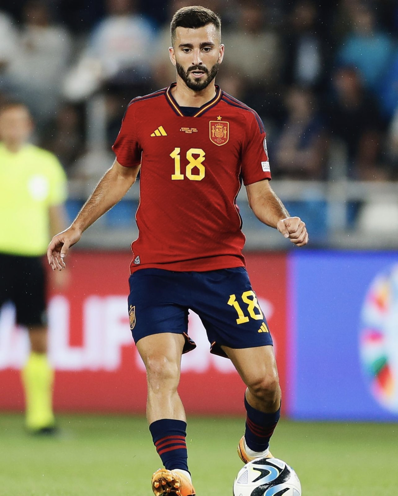 关于塞尔维亚选手表现突出获得足球冠军的信息