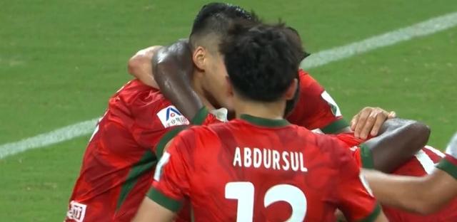 国足轻取西班牙，哈兰德扑点救主中超的简单介绍