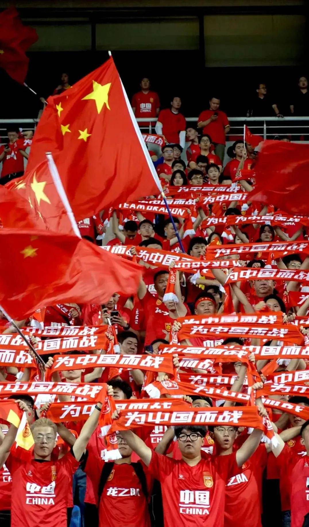 包含中国足球新生代崭露头角，为国争光无愧的词条