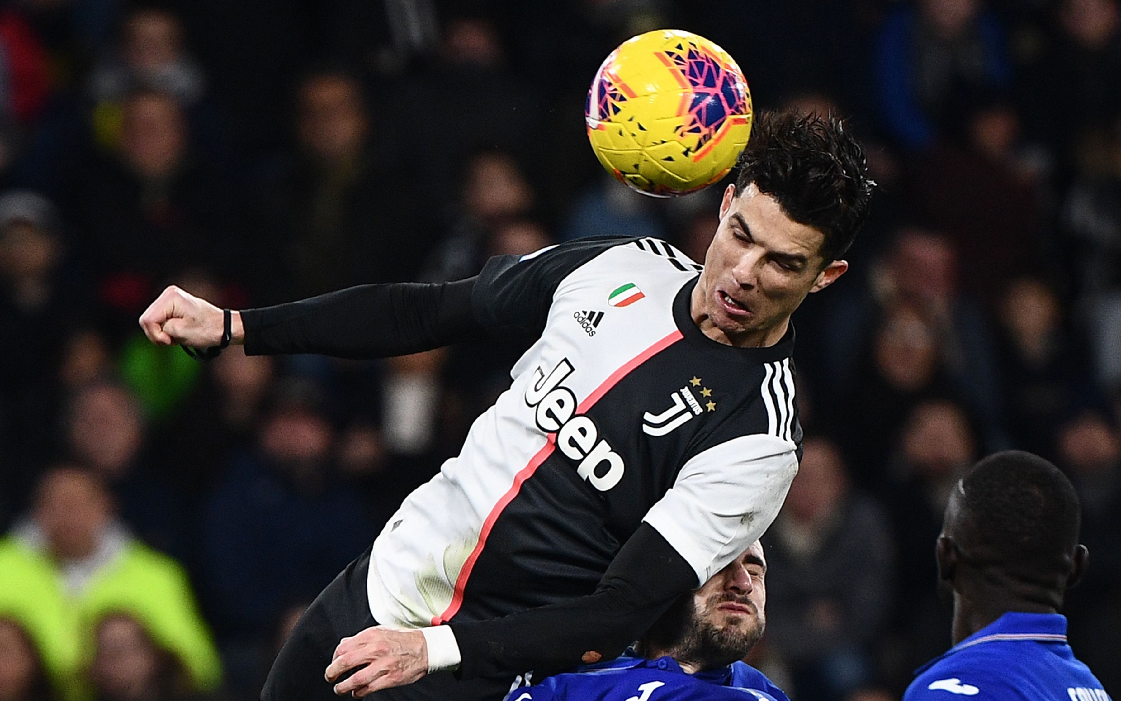 开云体育官网-足球比赛中精彩绝伦的进球瞬间