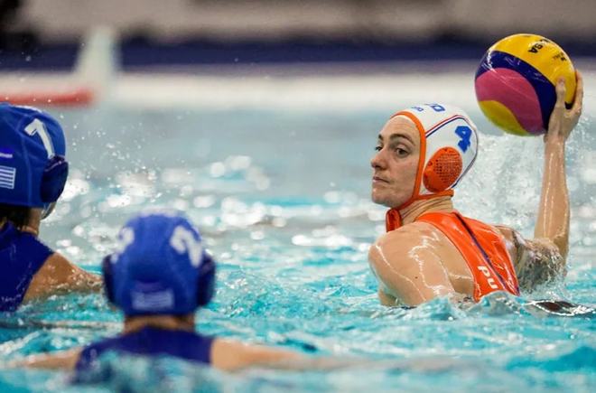 开云体育登录-瑞士队在游泳比赛中刷新自己最佳成绩