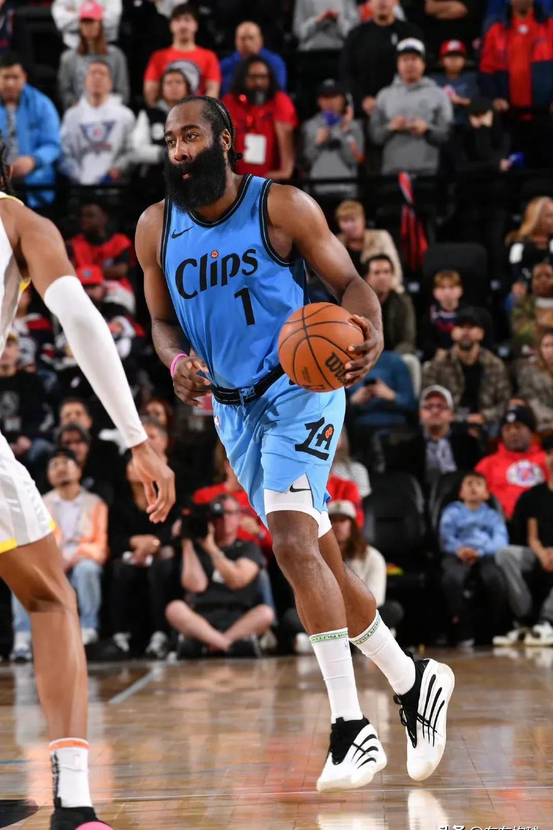 开云平台-包含火箭豪取12连胜！哈登状态回勇再次统治的词条