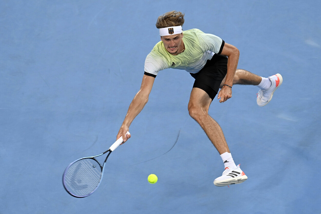 包含欧洲网球队力克英国网球队，兹维列夫一己之力扛起全队的词条