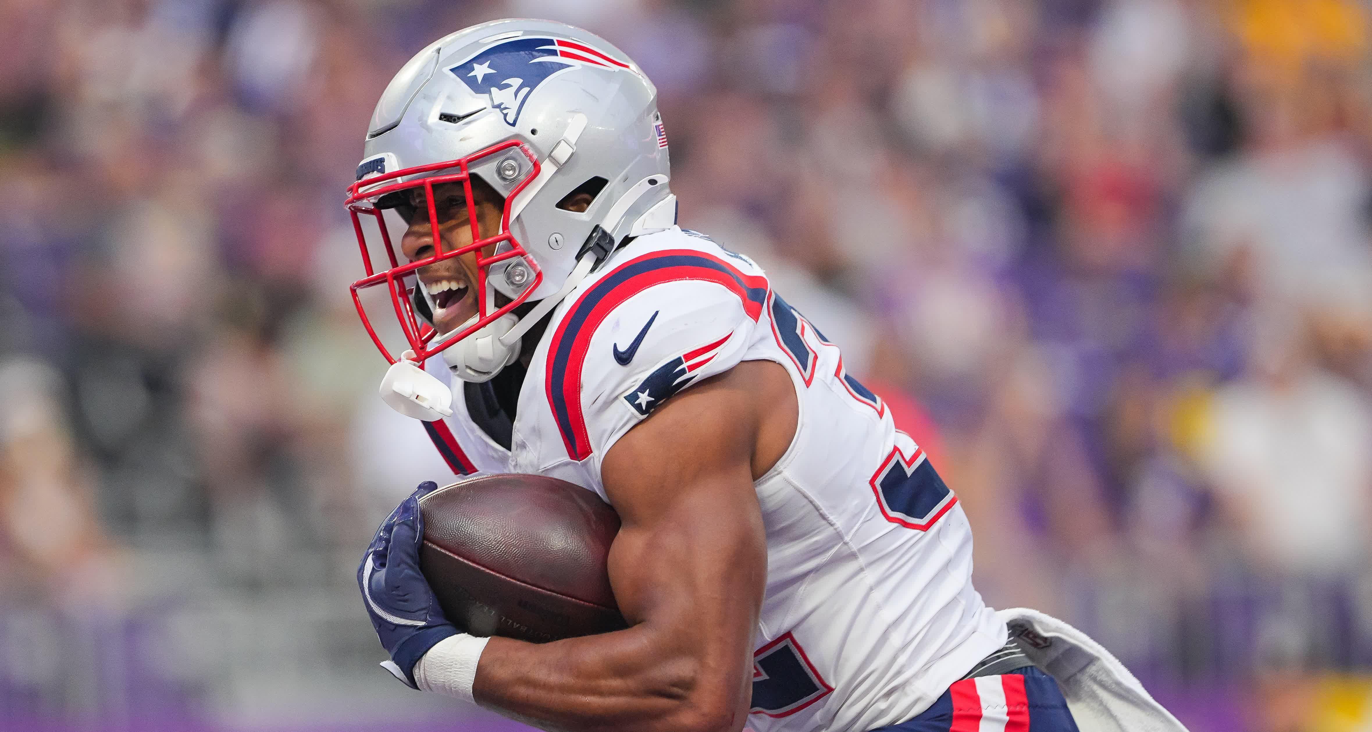 开云体育中国-包含冷门频出！橄榄球战况跌宕起伏的词条