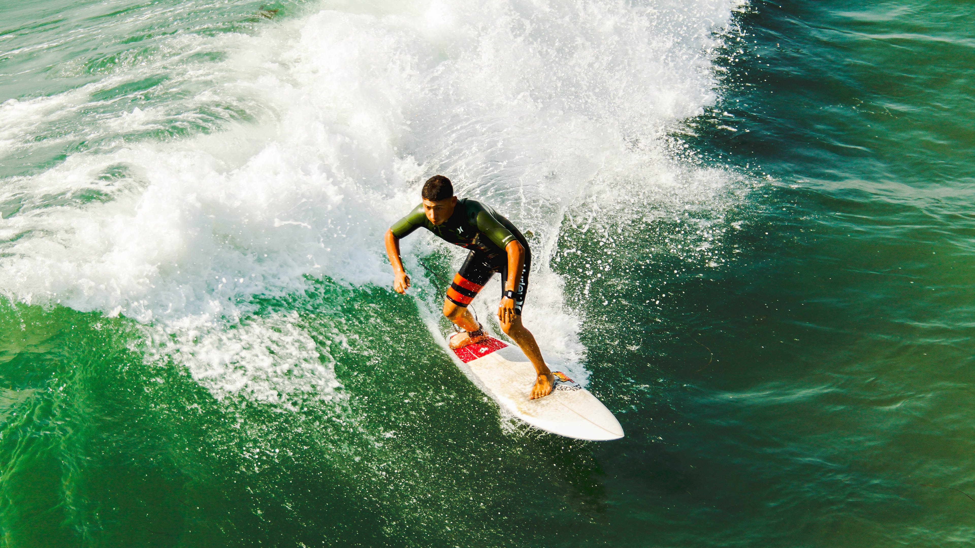 开云体育官方网站-切特统治力尽显！末节8分4帽浇灭奇才反扑，成悬念屠夫